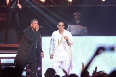 Baba Yankee ve Don Omar 7 Ağustos 2016 'da Orlando Florida' daki Amway Center 'da konser verdiler.. 