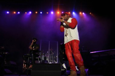 R & B Şarkıcıları Keith Sweat, Jagged Edge, Dru Hill ve Sisqo 15 Kasım 2014 'te Orlando Florida' daki CFE Arena 'da sahne aldılar..  