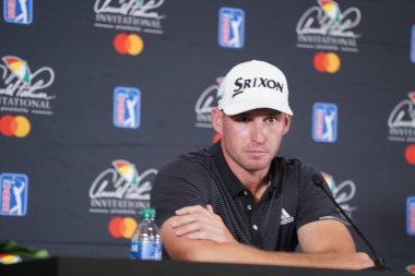 Arnold Palmer Davetiyesi 'nde ilk kez Orlando Florida' daki Bay Hill basınının sorularını cevaplıyor..
