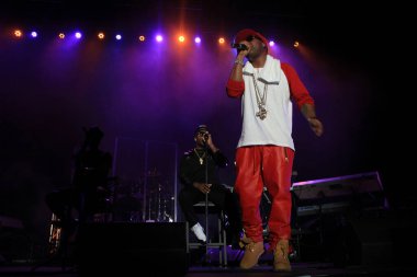 R & B Şarkıcıları Keith Sweat, Jagged Edge, Dru Hill ve Sisqo 15 Kasım 2014 'te Orlando Florida' daki CFE Arena 'da sahne aldılar..  