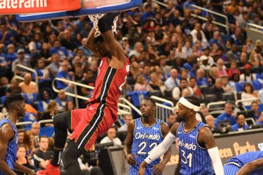 Orlando Magic 17 Ekim 2018 'de Orlando Florida' daki Amway Center 'da Miami Heat' i sunar..  