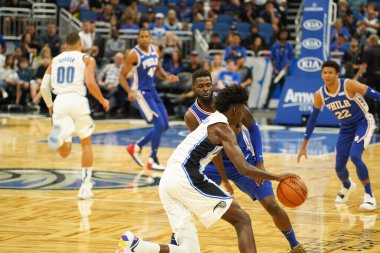 Orlando Magic 13 Ekim 2019 'da Florida, Orlando' daki Amway Center 'da Philadelphia 76ers' a ev sahipliği yaptı.. 