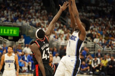 Orlando Magic 19 Nisan 2019 Cuma günü Orlando Florida 'daki Amway Arena' daki NBA Playoff 1 'de Toronto Rapçileri' ne ev sahipliği yapıyor.