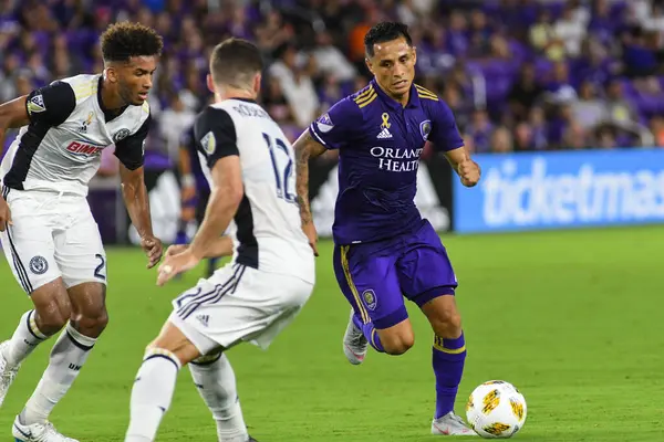 Orlando City 'den Yoshimar Yotun (19), 1 Eylül 2018' de Philadelphia City Stadyumu 'nun savunmasını kırmaya çalıştı.