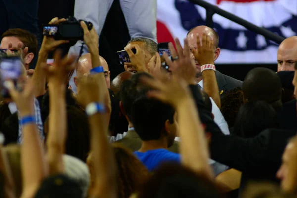 President Barack Obama Gastheer Van Een Campagne Rally Voor Presidentskandidaat — Stockfoto