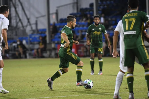 Los Angeles Galaksisi, 14 Temmuz 2020 'de Orlando Florida ABD' deki ESPN Vahşi Spor Dünyası 'nda düzenlenen MLS Sırt Turnuvası sırasında Portland Timbers ile karşı karşıya geldi.