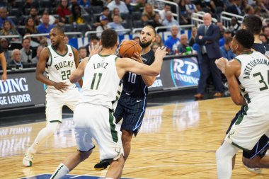 Orlando Magic, Orlando, Florida, ABD 'deki Amway Center' da Milwaukee Bucks 'a ev sahipliği yapıyor. 1 Kasım 2019.  