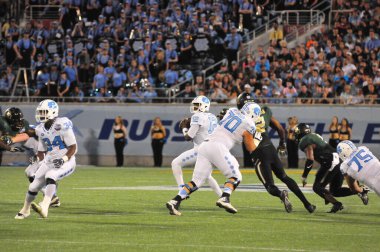 Kuzey Carolina 29 Aralık 2015 tarihinde Orlando Florida 'daki Kamp Dünya Stadyumu' nda oynanan Russell Atletizm Kupası 'nda Baylor ile karşılaşacak..