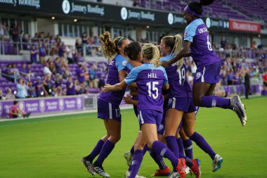Foto Prides, 11 Mayıs 2019 Cumartesi günü Orlando City Stadyumu 'nda Portland Thorns FC' ye ev sahipliği yapıyor..
