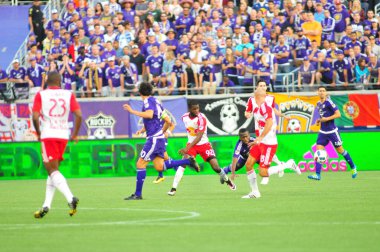 Orlando City SC, 6 Mayıs 2016 'da Orlando Florida' daki Dünya Kampı Stadyumu 'nda New York Red Bulls' a ev sahipliği yaptı.. 