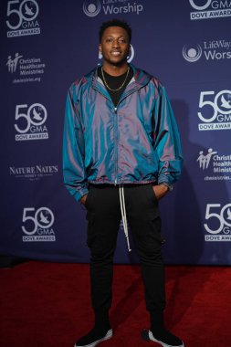 15 Ekim 2019 'da Nashville, Tennessee' deki Linbscome Üniversitesi 'nde verilen 50. GMA Dove Ödülleri sırasında kırmızı halı.