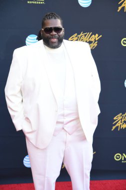 24 Mart 2018 Cumartesi günü Las Vegas 'taki Orleans Resort' ta düzenlenen 33. Yıldız Ödülleri Kırmızı Halı sırasında ünlüler.