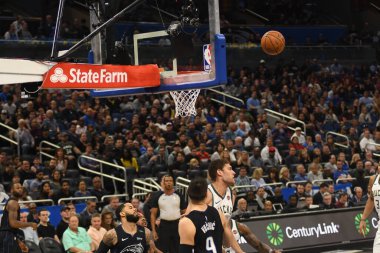 Orlando Magic, 19 Ocak 2019 Cumartesi günü Orlando Florida 'daki Amway Arena' da Milwaukee Doları 'na ev sahipliği yapıyor..