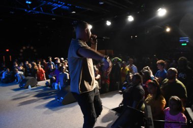 Crossover Kilisesi, 6 Ekim 2018 'de Tampa Florida' daki Crossover Kilisesi 'nde iki yıllık lezzet festivaline ev sahipliği yapıyor..  