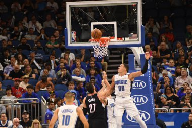 Orlando Magic 25 Ekim 2018 'de Orlando Florida' daki Amway Center 'da Portland Trail Blazers' ı sunar.. 