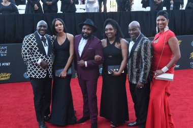 Kırmızı Halı Fotoğrafları 29 Mart 2019 Cumartesi günü Las Vegas 'taki Orleans Resort' ta düzenlenen 34. Yıldız Ödülleri sırasında çekildi.