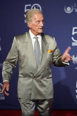 15 Ekim 2019 'da Nashville, Tennessee' deki Linbscome Üniversitesi 'nde verilen 50. GMA Dove Ödülleri sırasında kırmızı halı. 