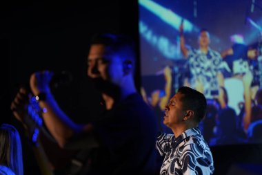 Miel San Marcos grubu 28 Temmuz 2019 tarihinde Tampa Florida 'daki Iglesia de Dios Pentecostal' da sahne almaktadır. 