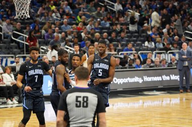 Orlando Magic 28 Şubat 2020 tarihinde Orlando Florida 'da Amway Center' da Minnesota Timberwolves 'a ev sahipliği yapar..  