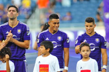 Orlando City SC, 6 Mayıs 2016 'da Orlando Florida' daki Dünya Kampı Stadyumu 'nda New York Red Bulls' a ev sahipliği yaptı..  