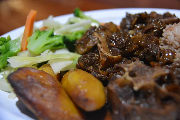 Hermoso Plato Deliciosa Comida Caribeña —  Fotos de Stock