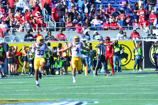 Lsu Čelit Louisville Během Citrus Bowl Stadionu Camping World Orlandu — Stock fotografie