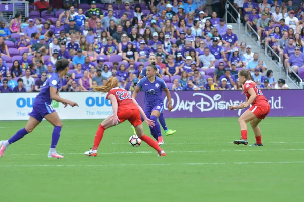 Orlando Pride 22 Nisan 2017 'de Orlando City Stadyumu' nda Washington Spirit 'e ev sahipliği yaptı..  
