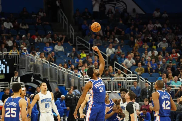 Orlando Magic 27 Aralık 2019 Cuma günü Orlando, Florida 'daki Amway Arena' da Philadelphia 76ers 'a ev sahipliği yapıyor..