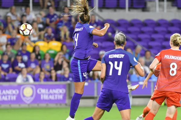 Orlando Pride 28 Haziran 2018 'de Orlando City Stadyumu' nda Houston Dash 'e ev sahipliği yaptı..  