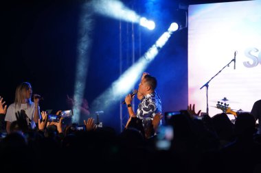 Miel San Marcos grubu 28 Temmuz 2019 tarihinde Tampa Florida 'daki Iglesia de Dios Pentecostal' da sahne almaktadır. 