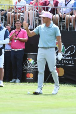 Bubba Watson, Orlando Florida 'daki Bay HIll Kulüp Lodge' da düzenlenen 2020 Arnold Palmer Birinci Tur Grupları sırasında 5 Mart 2020 