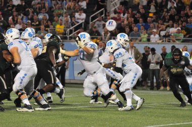 Kuzey Carolina 29 Aralık 2015 tarihinde Orlando Florida 'daki Kamp Dünya Stadyumu' nda oynanan Russell Atletizm Kupası 'nda Baylor ile karşılaşacak.. 