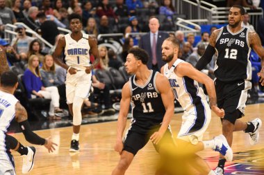 Orlando Magic, 19 Aralık 2018 tarihinde Orlando Florida 'daki Amway Center' da San Antonio Spurs 'a ev sahipliği yapmaktadır.. 