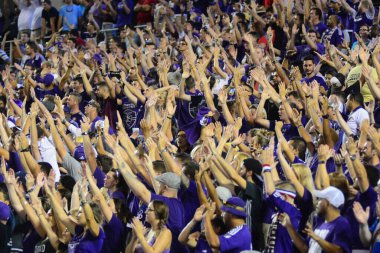 Orlando City, 24 Ağustos 2016 'da Orlando Florida' daki Kamp Dünyası Stadyumunda Toronto FC 'ye ev sahipliği yaptı..