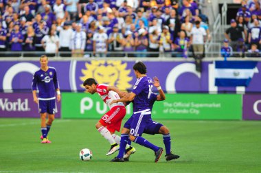 Orlando City SC, 6 Mayıs 2016 'da Orlando Florida' daki Dünya Kampı Stadyumu 'nda New York Red Bulls' a ev sahipliği yaptı.. 