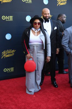 24 Mart 2018 Cumartesi günü Las Vegas 'taki Orleans Resort' ta düzenlenen 33. Yıldız Ödülleri Kırmızı Halı sırasında ünlüler. 