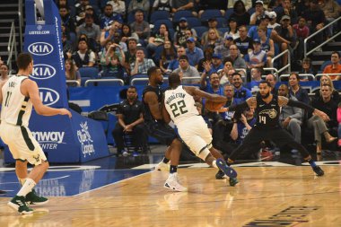 Orlando Magic, 19 Ocak 2019 Cumartesi günü Orlando Florida 'daki Amway Arena' da Milwaukee Doları 'na ev sahipliği yapıyor..