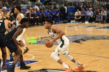 Orlando Magic, 19 Ocak 2019 Cumartesi günü Orlando Florida 'daki Amway Arena' da Milwaukee Doları 'na ev sahipliği yapıyor..