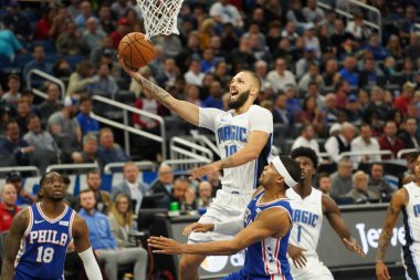 Orlando Magic, Philadelphia 76ers 'ı 13 Kasım 2019 Çarşamba günü Amway Center' da ağırlamaktadır. Fotoğraf: Marty Jean-Louis