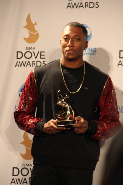 15 Ekim 2013 'te Tennessee, Nashville' deki Allen Arena 'da düzenlenen 44. GMA Dove Ödülleri' nin sahne arkasında..