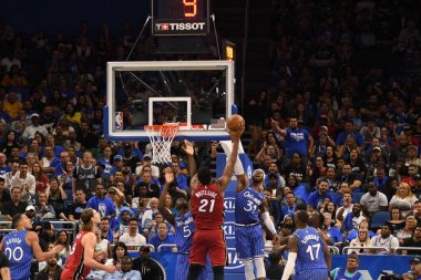 Orlando Magic 17 Ekim 2018 'de Orlando Florida' daki Amway Center 'da Miami Heat' i sunar..