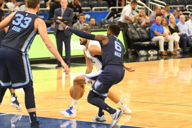 Orlando Magic 10 Ekim 2018 tarihinde Orlando Florda 'daki Amway Center' da Memphis Grizzilies 'e ev sahipliği yaptı.. 