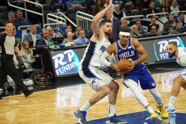 Orlando Magic, Philadelphia 76ers 'ı 13 Kasım 2019 Çarşamba günü Amway Center' da ağırlamaktadır. Fotoğraf: Marty Jean-Louis