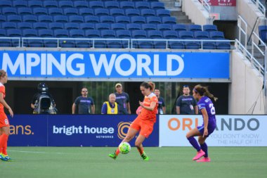 Orlando Pride sunucusu Houston Dash 23 Haziran 2016 'da Orlando Florida' daki Dünya Kampı Stadyumu 'nda..