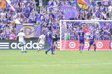 Orlando City 15 Nisan 2017 'de Florida, Orlando' daki Citrus Bowl 'da Los Angeles Galaksisine ev sahipliği yaptı..  