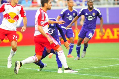 Orlando City SC, 6 Mayıs 2016 'da Orlando Florida' daki Dünya Kampı Stadyumu 'nda New York Red Bulls' a ev sahipliği yaptı.. 
