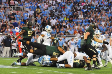 Kuzey Carolina 29 Aralık 2015 tarihinde Orlando Florida 'daki Kamp Dünya Stadyumu' nda oynanan Russell Atletizm Kupası 'nda Baylor ile karşılaşacak.. 