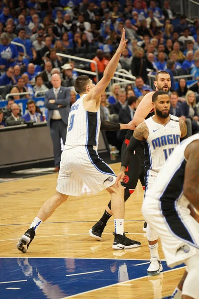 Orlando Magic 21 Nisan 2019 tarihinde Orlando Florida 'daki Amway Arena' da düzenlenen NBA Playoff 1 'de Toronto Rapçileri' ne ev sahipliği yapıyor..