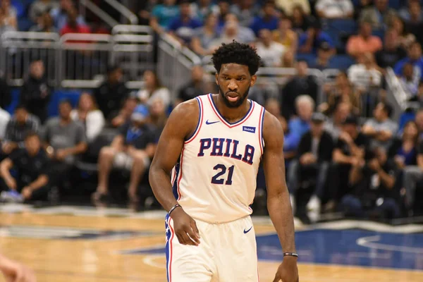 Orlando Magic, Philadelphia 76ers 'ı 14 Kasım 2018' de Orlando Florida 'daki Amway Center' da ağırlıyor..