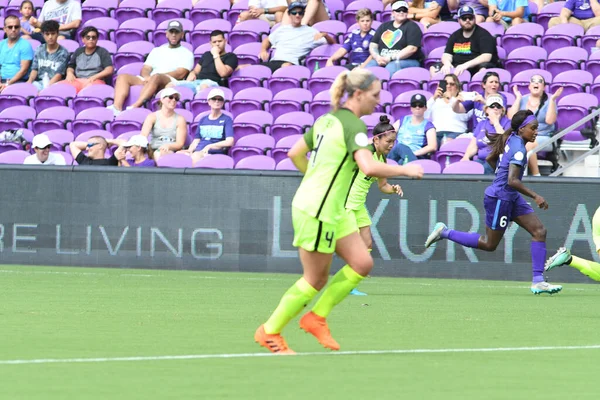 Orlando Pride 21 Temmuz 2018 'de Orlando Florida' daki Exploria Stadyumu 'nda Seattle Reign FC' ye ev sahipliği yapmaktadır. Fotoğraf: Marty Jean-Louis